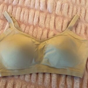 Olga wire free 3XL bra